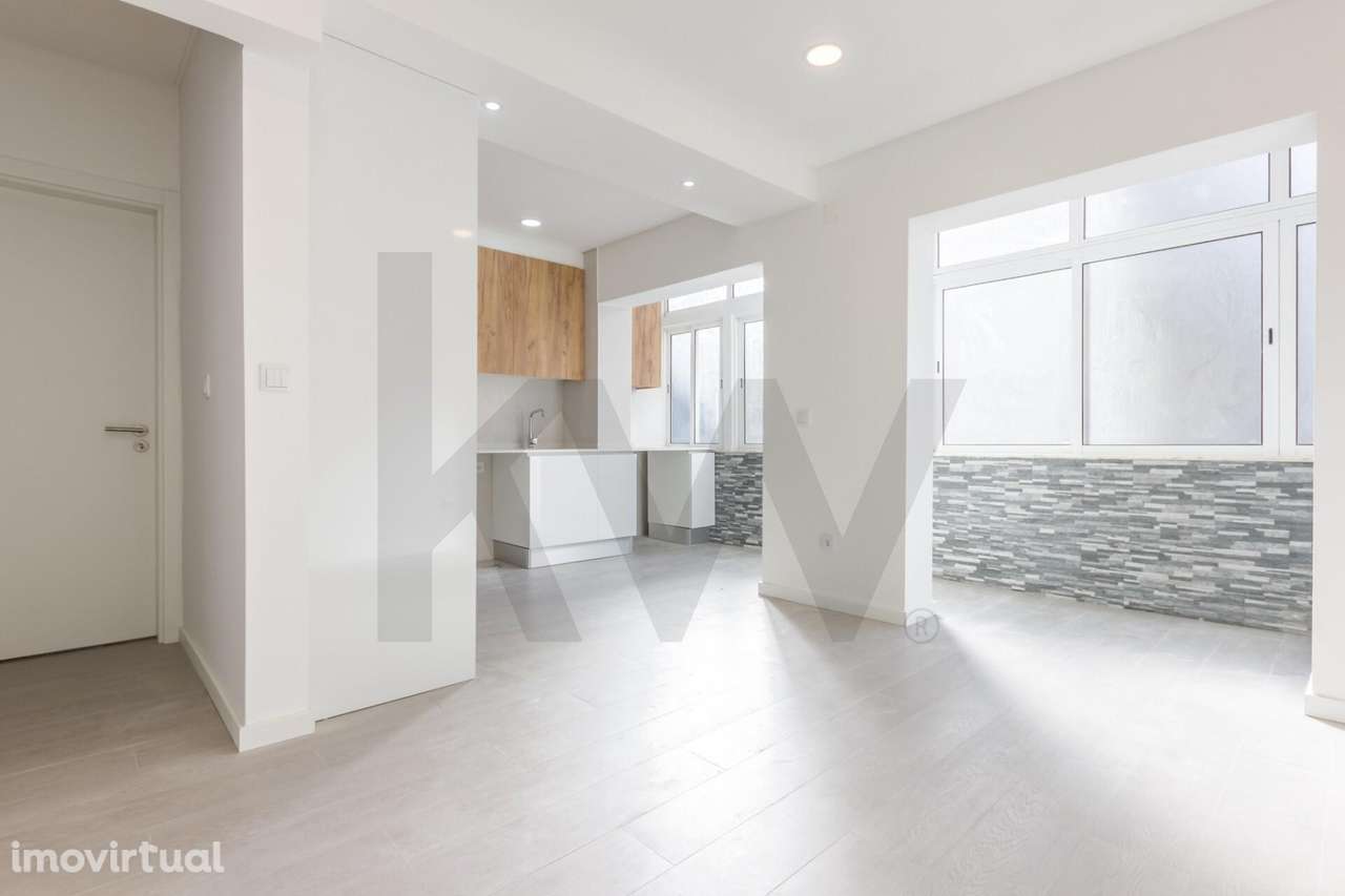 Apartamento T3 Totalmente Remodelado – Cova da Piedade - Grande imagem: 3/25