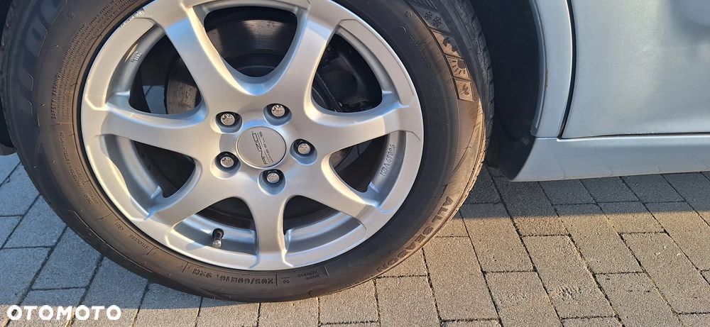 Toyota Corolla Verso 1.8 Sol 7os - 6