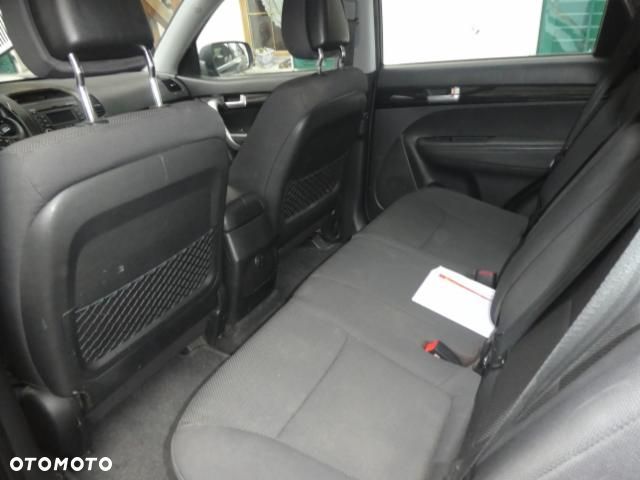 Kia Sorento 2.2 CRDI L - 19