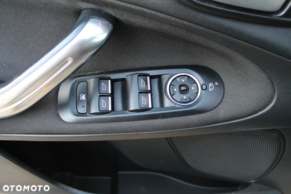 Ford S-Max 2.0 TDCi Ambiente - 13