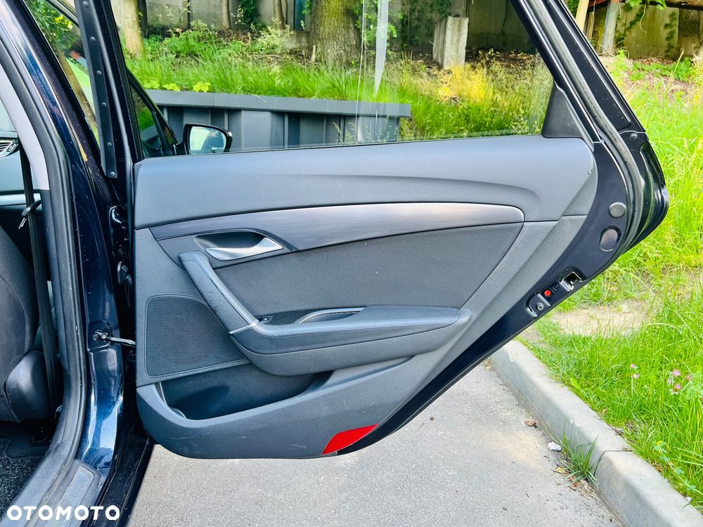 Hyundai i40 2.0 Premium - 32