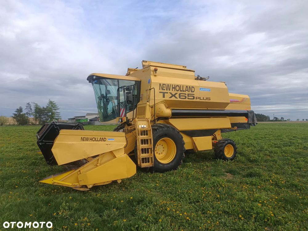 New Holland TX 65 Plus - 1