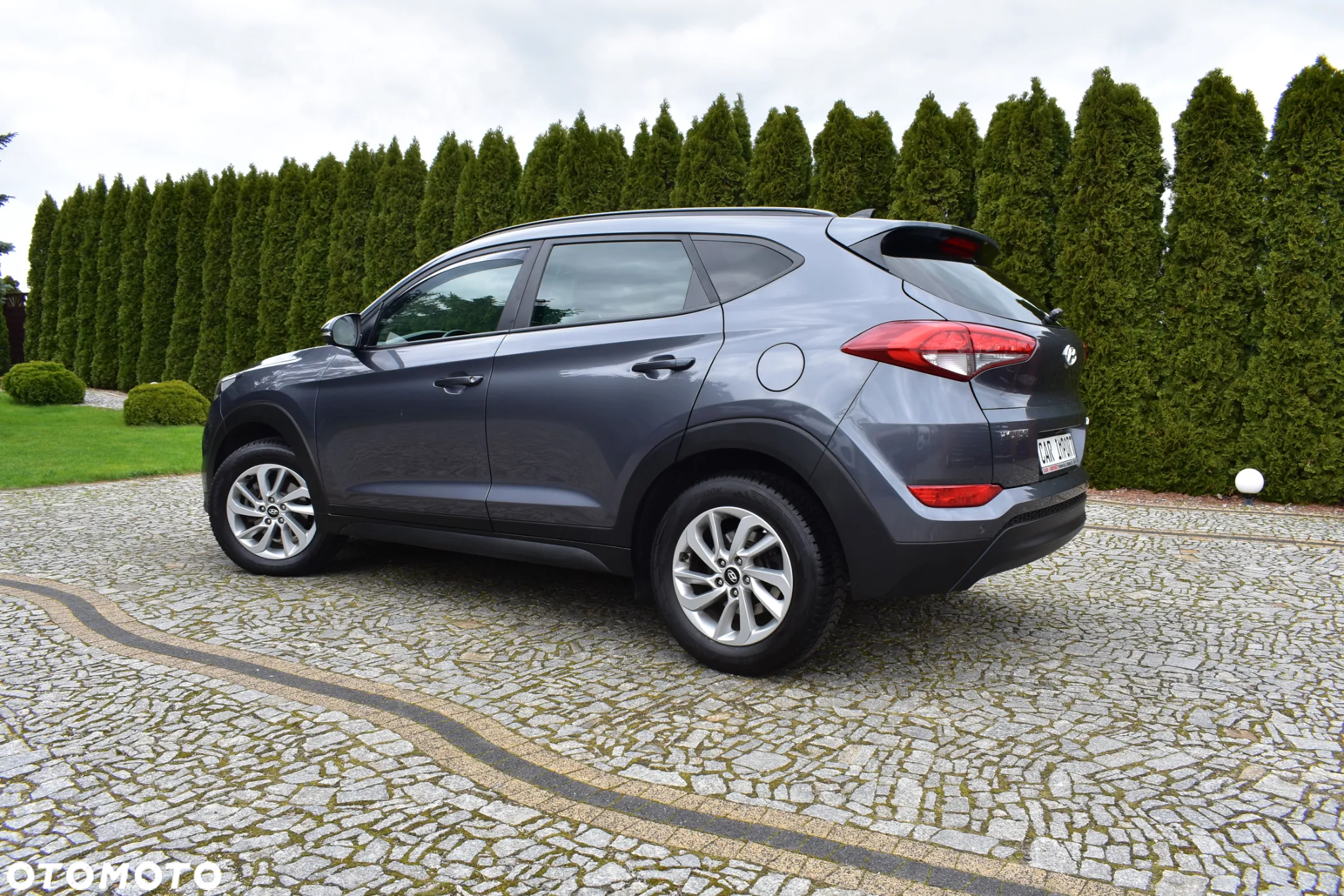 Hyundai Tucson blue 1.7 CRDi 2WD Intro Edition - 26