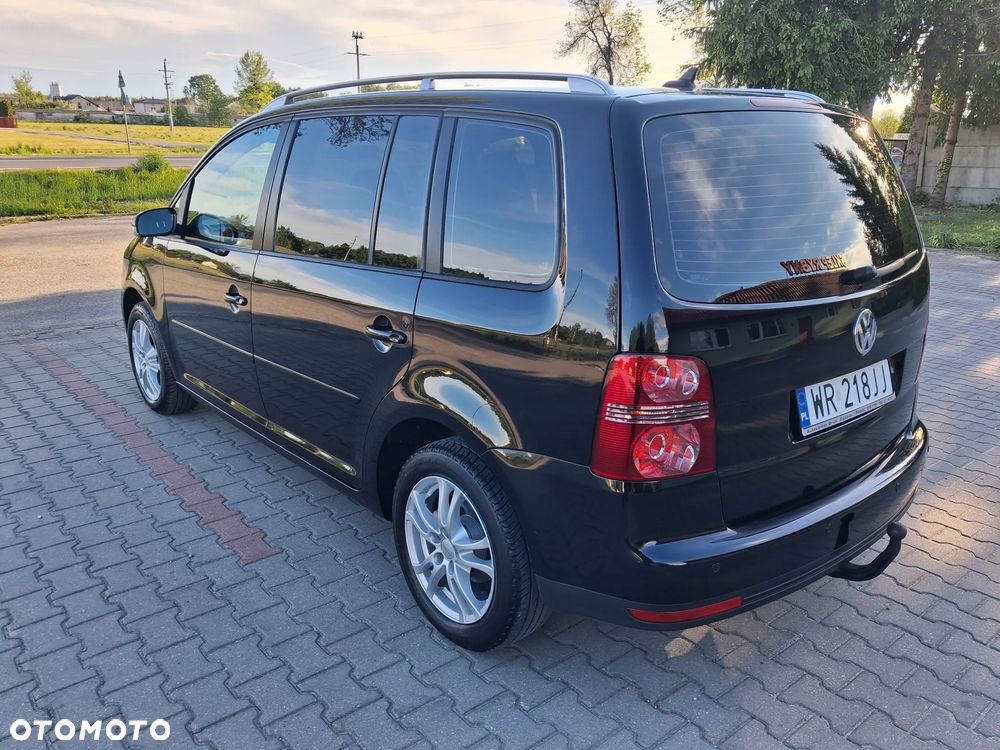Volkswagen Touran 2.0 TDI DPF Trendline - 12