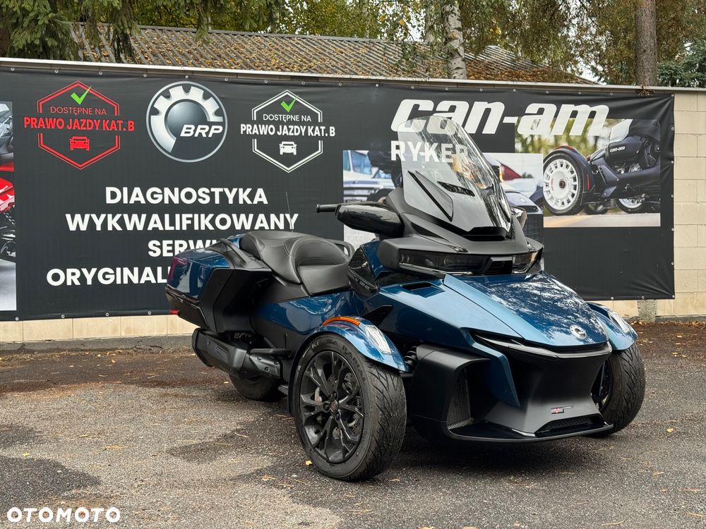 Can-Am Spyder - 2