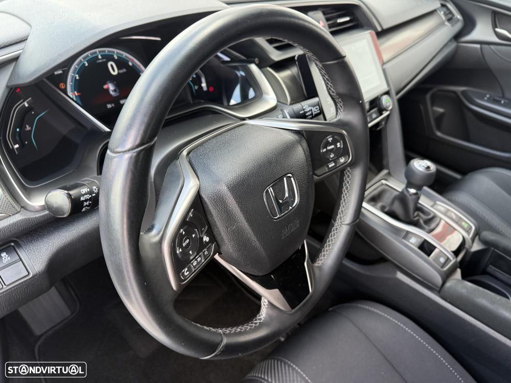 Honda Civic 1.0 i-VTEC Executive - 15