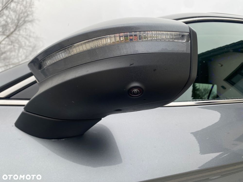 Volkswagen Passat 2.0 TDI EVO Elegance DSG - 18