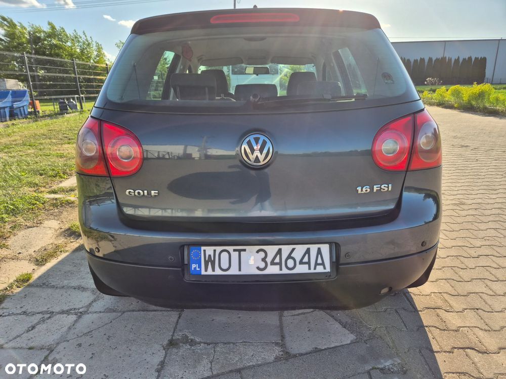 Volkswagen Golf 1.6 FSI Comfortline - 6