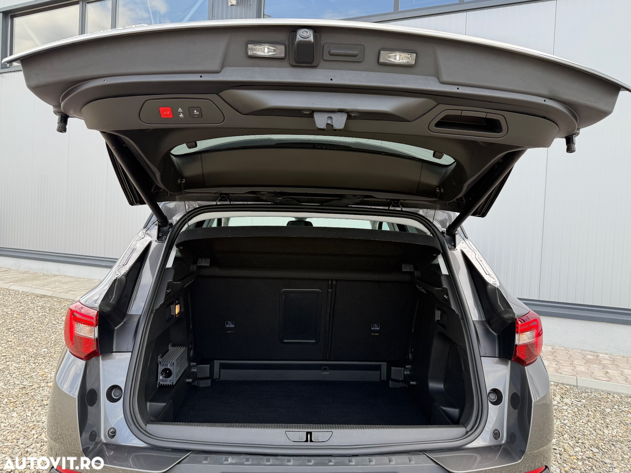 Opel Grandland X 1.5 START/STOP Aut. Innovation - 36
