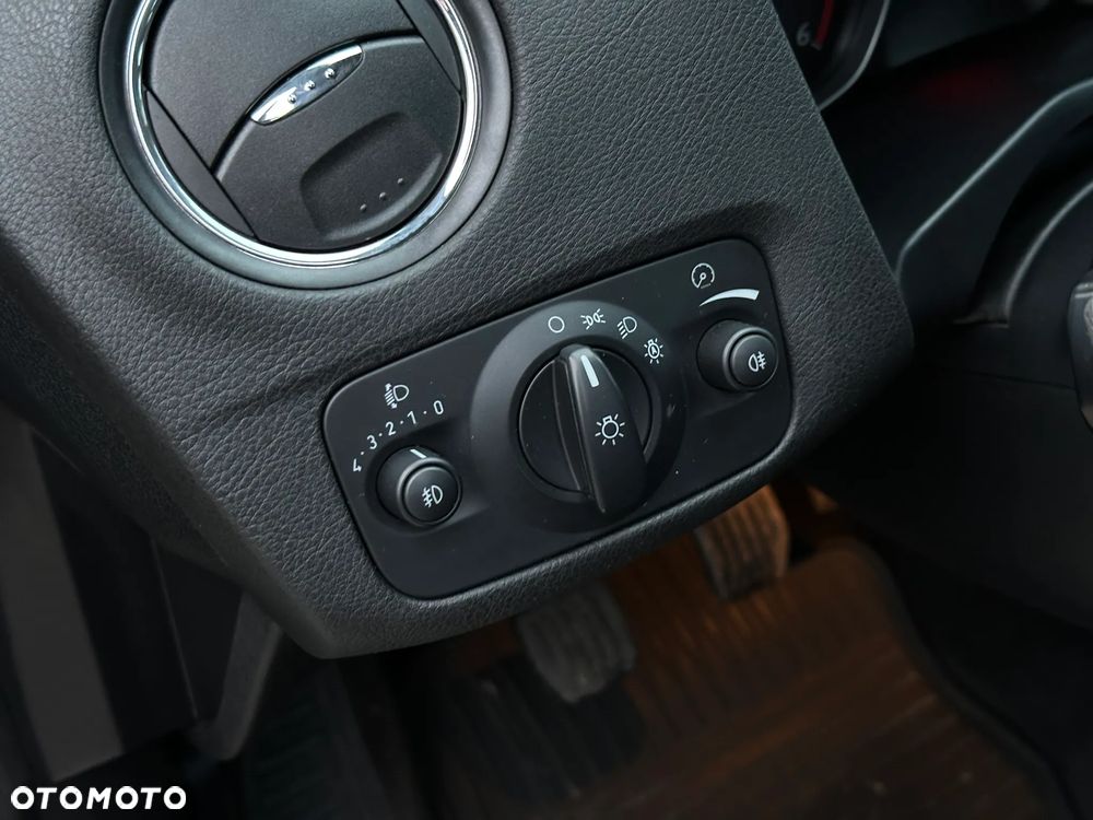 Ford Mondeo 1.8 TDCi Titanium - 15