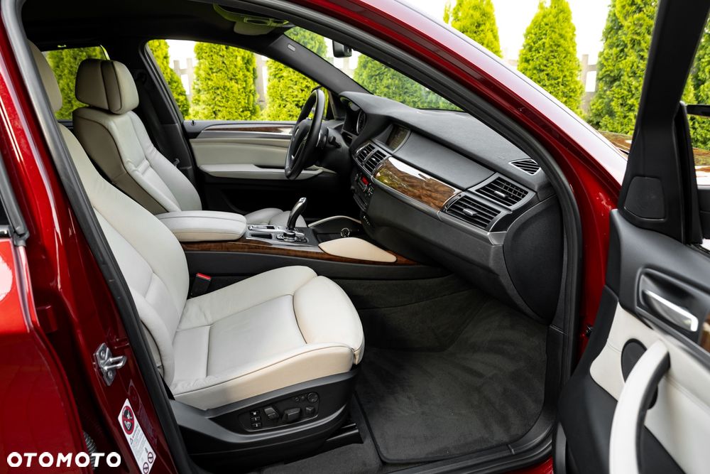BMW X6 xDrive40d - 25