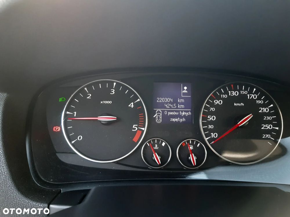 Renault Laguna 2.0 dCi Tech Run - 11