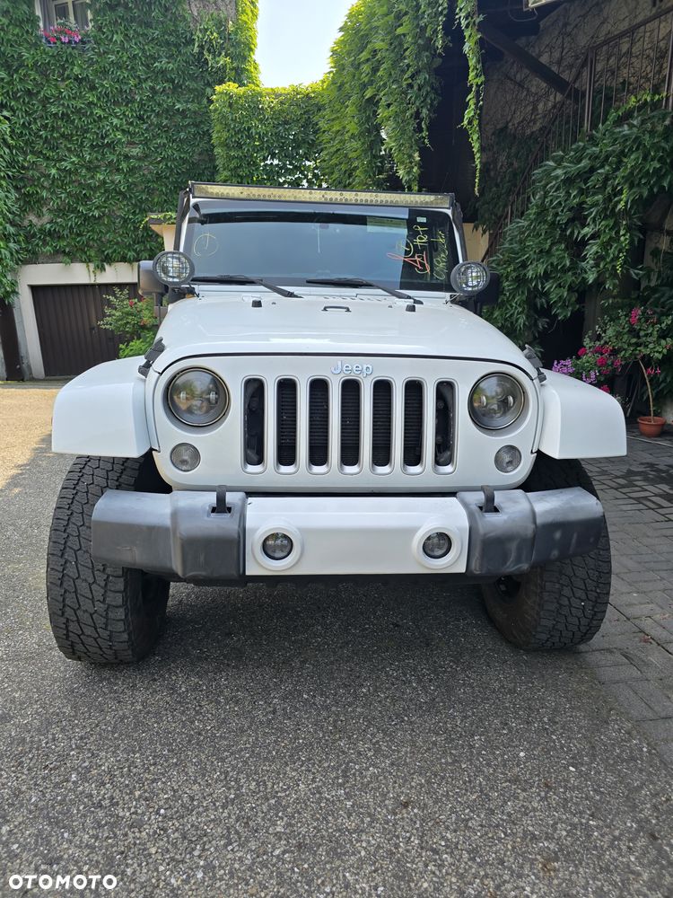 Jeep Wrangler 3.6 Unlim Sahara - 2