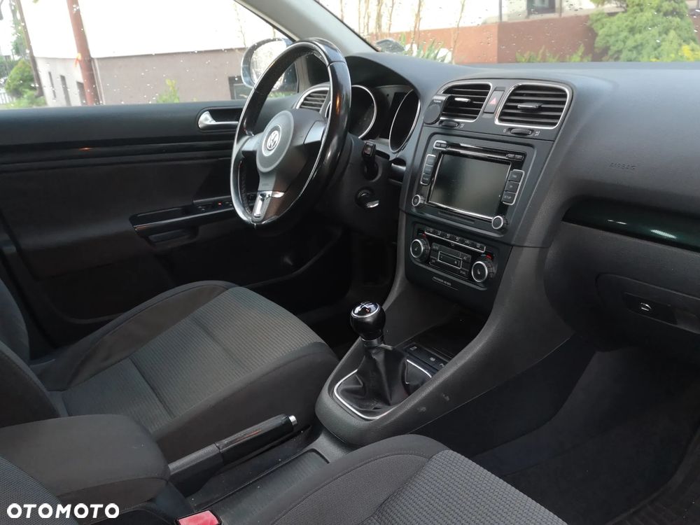 Volkswagen Golf 1.6 TDI DPF Highline - 18