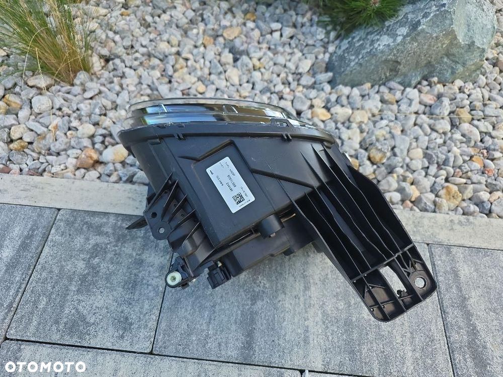 NISSAN JUKE II 2 Lampa prawa przód Dół Kompletna Full Led 451012 89915868 - 8
