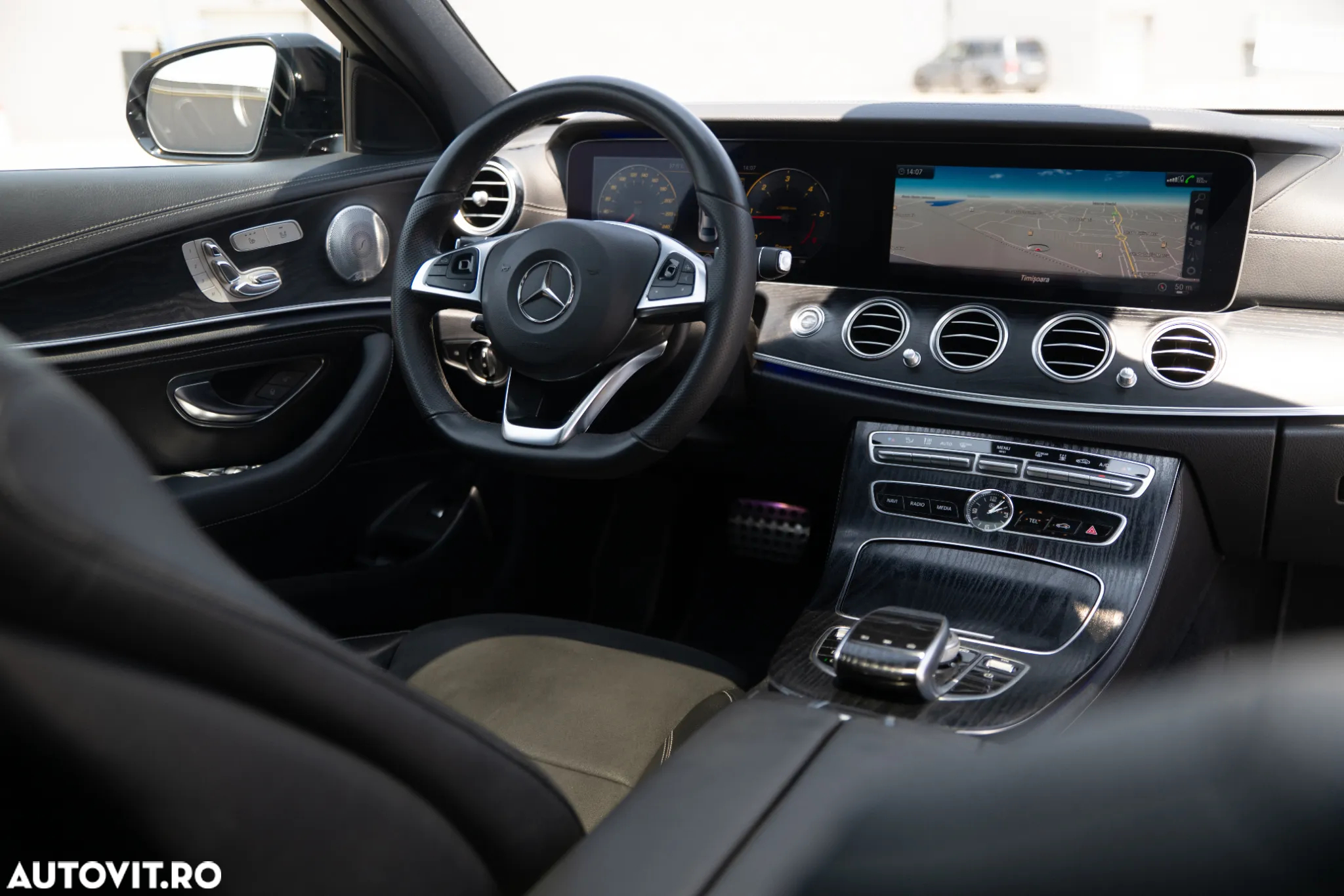 Mercedes-Benz E 220 d 9G-TRONIC AMG Line - 26