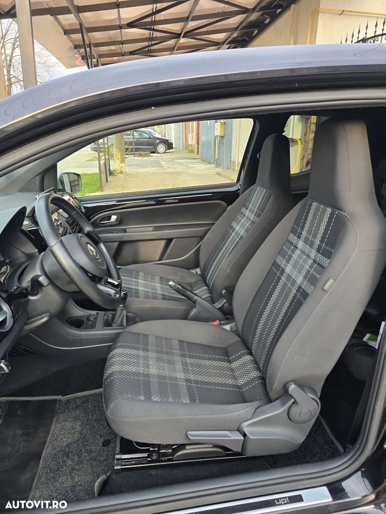 Volkswagen up! club - 12