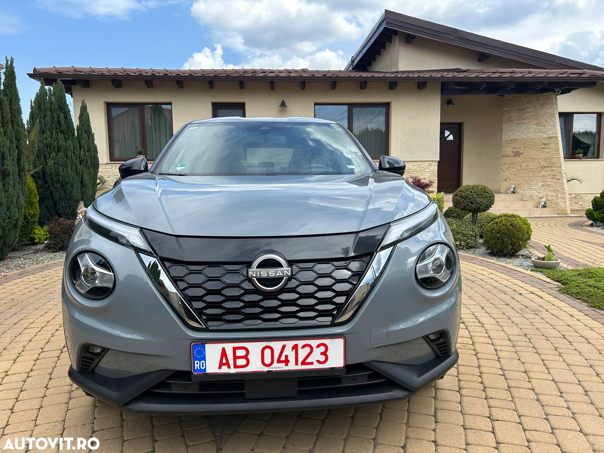Nissan Juke 1.6 Hybrid 4AMT N-Connecta - 4