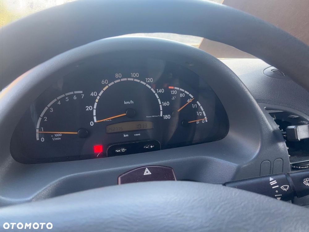 Mercedes-Benz Sprinter - 6