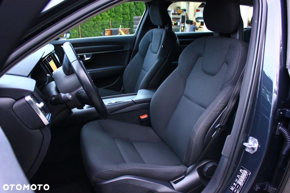 Volvo V90 D3 Momentum - 23