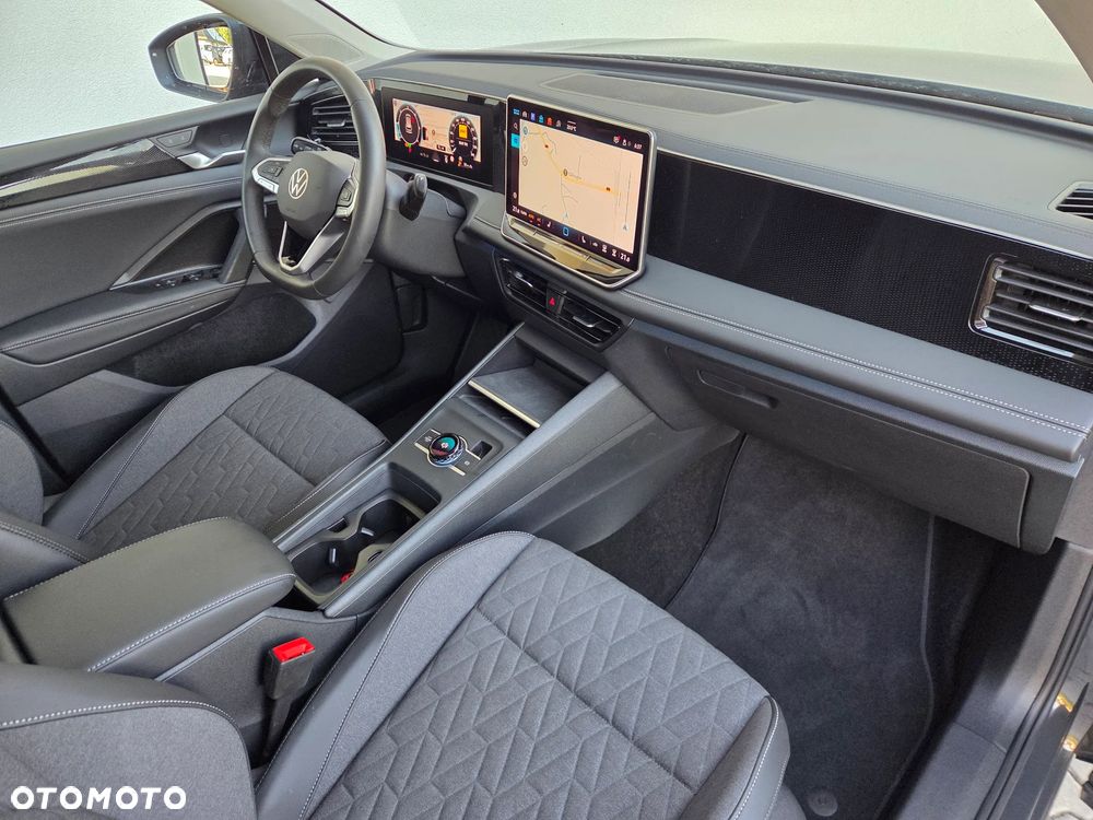 Volkswagen Tiguan - 10