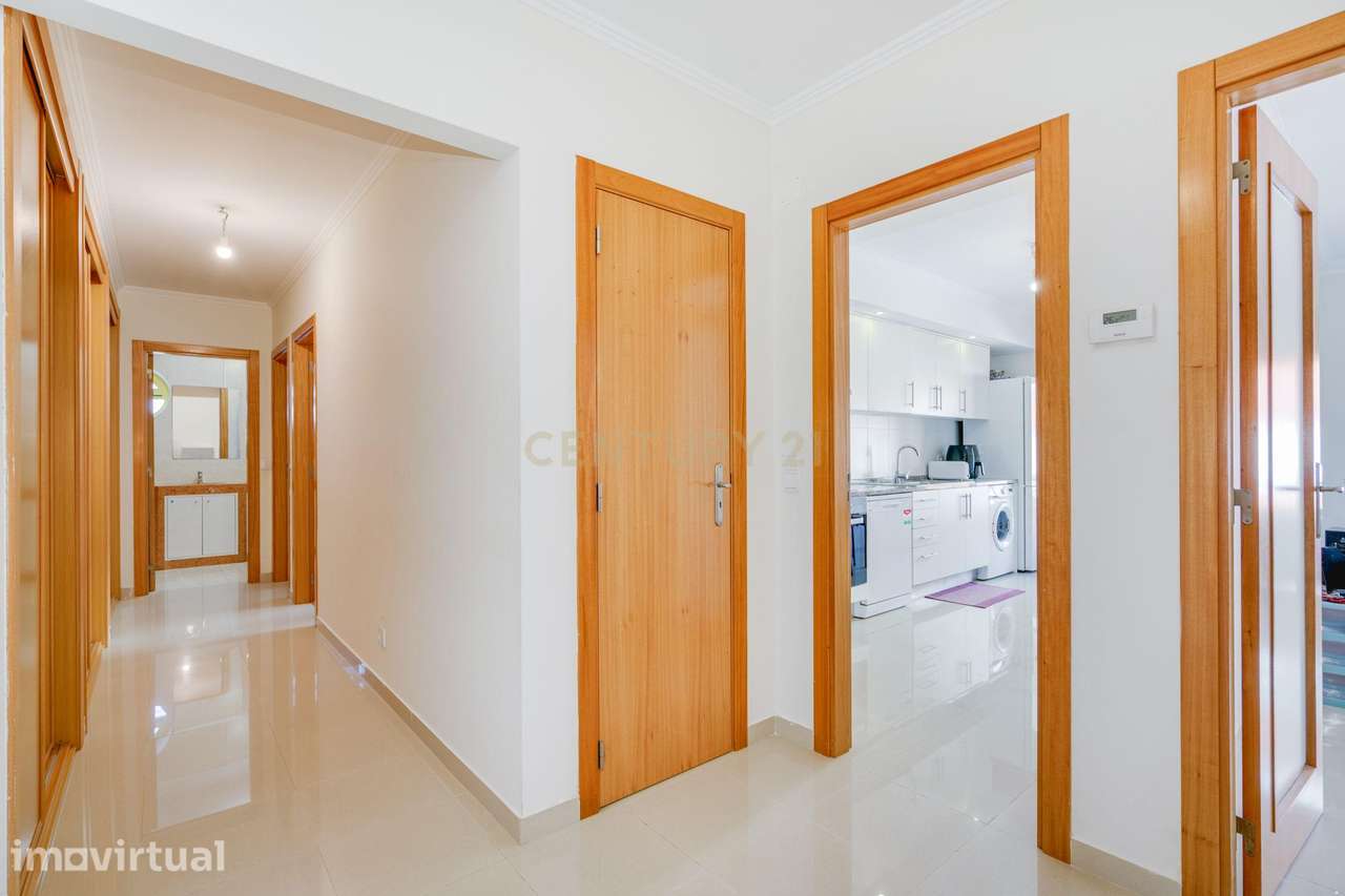 Apartamento T2 com Varanda em Loures - Oportunidade Única! - Grande imagem: 5/23