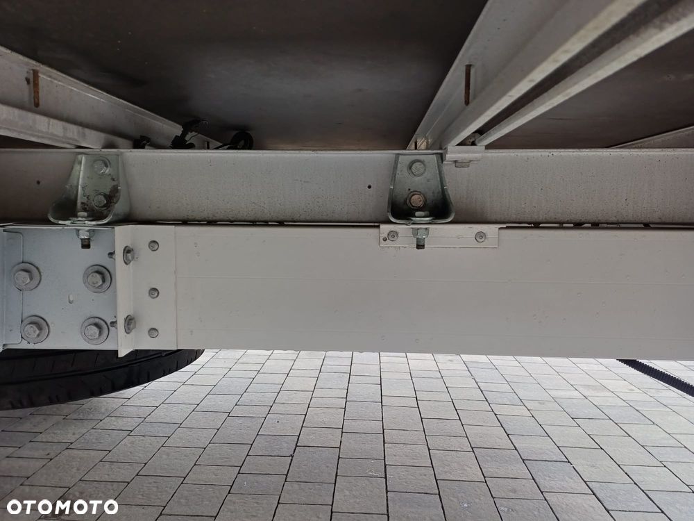 Renault Master 10 palet 2021r. - 12