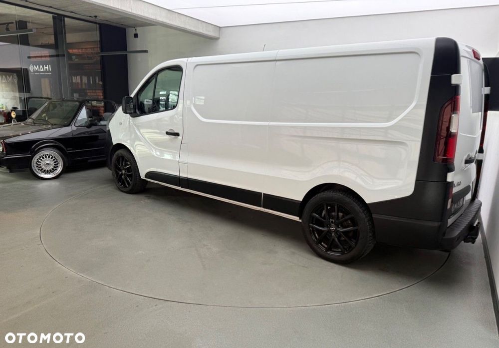 Opel Vivaro - 8