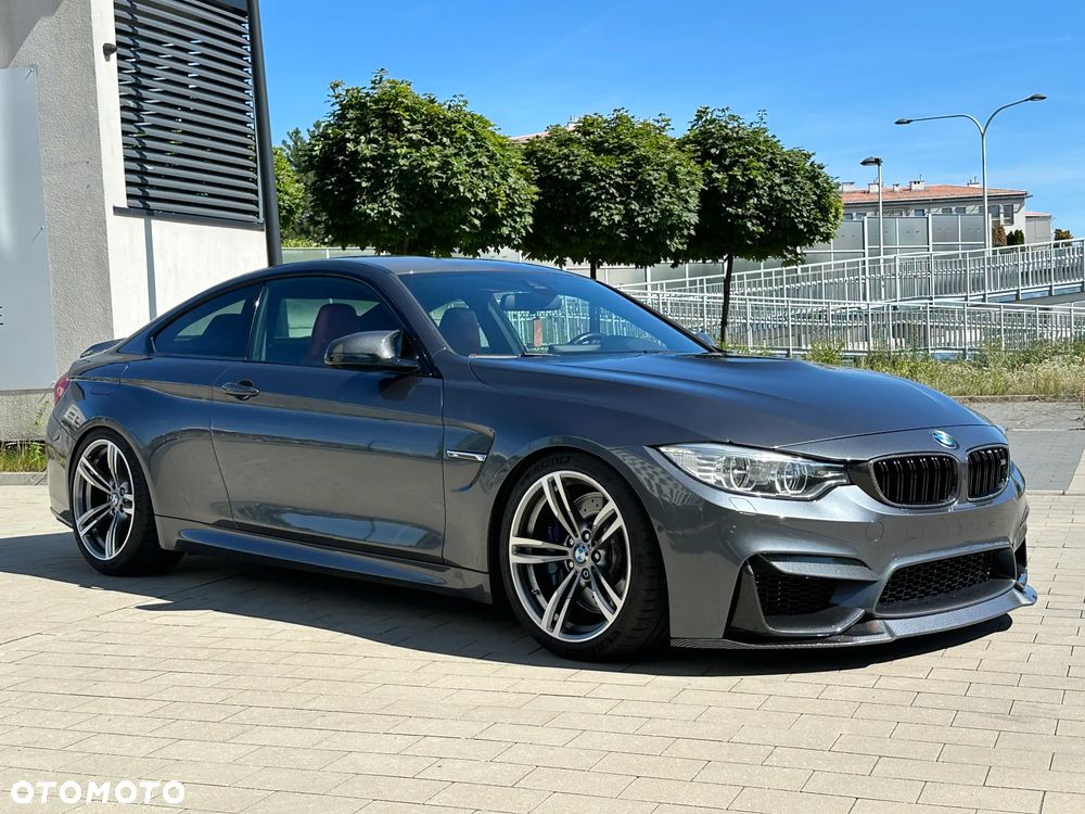BMW M4 DKG - 12