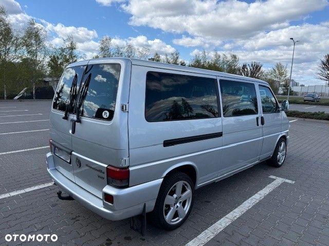 Volkswagen Caravelle Basis - 4