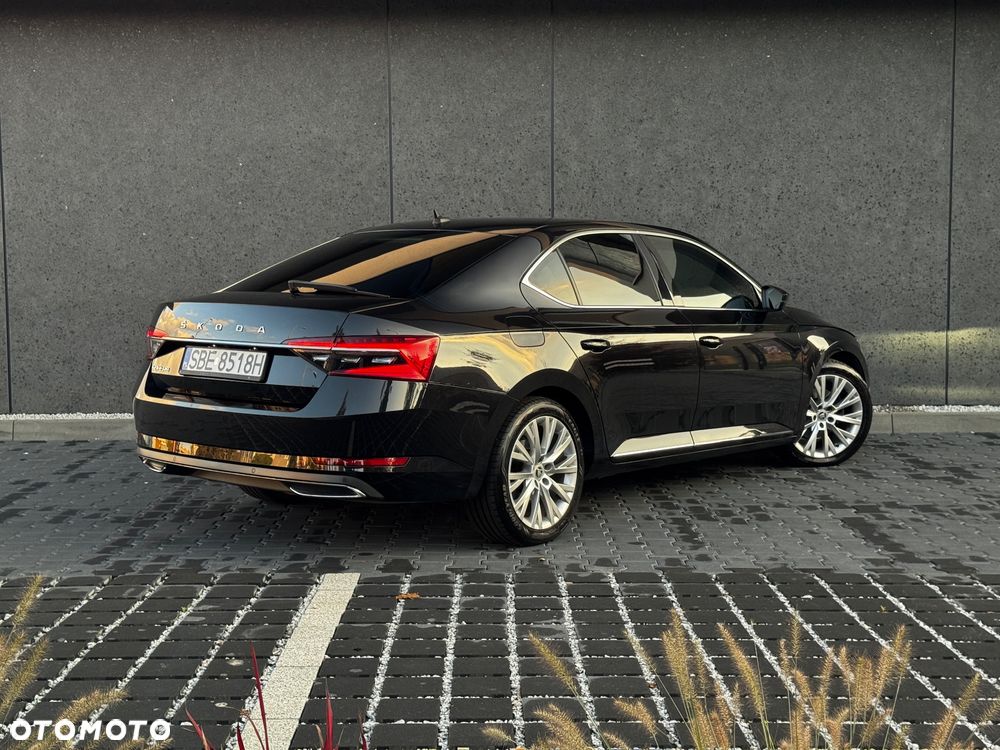 Skoda Superb 2.0 TDI SCR 4x4 L&K DSG - 9