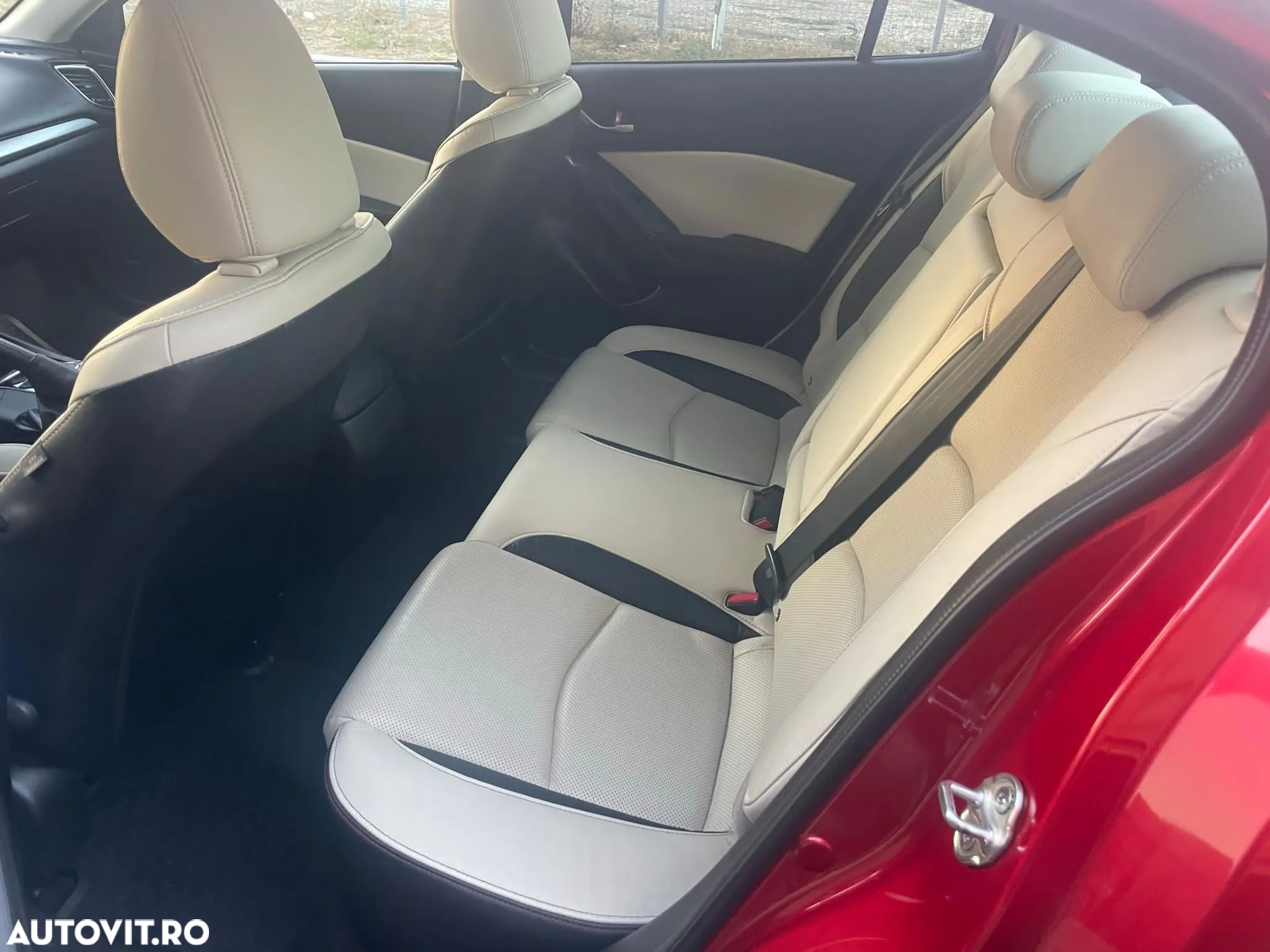 Mazda 3 CD150 Revolution Top - 12