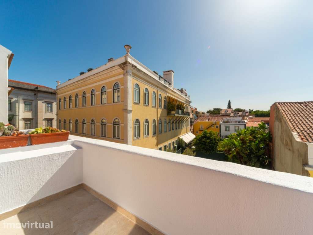 Apartamento duplex com terraço e vista Tejo no Príncipe Real! - Grande imagem: 4/26