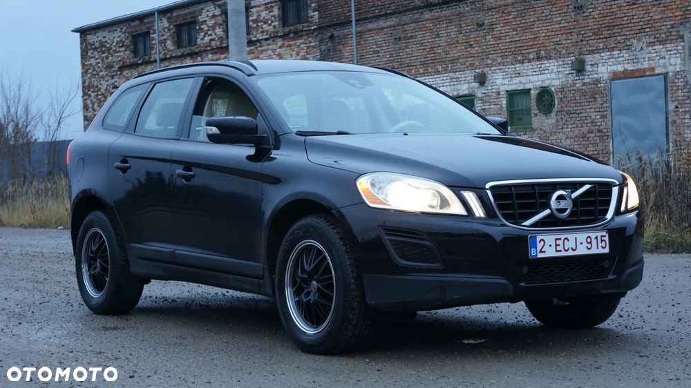 Volvo XC 60 D3 Momentum - 3