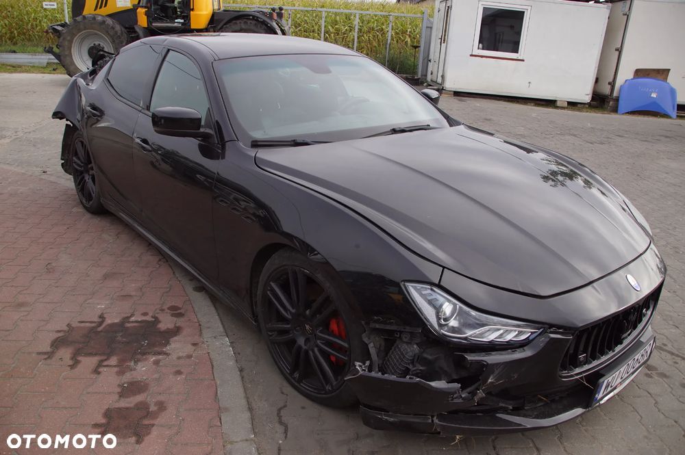 Pojazd na części 692106889 MASERATI GHIBLI 3.0 D 2014 nero vr. 820/a deska konsola silnik kierownica skrzynia drzwi maska zderzak lampa grill felgi 20 cali silnik błotnik szyba - 16
