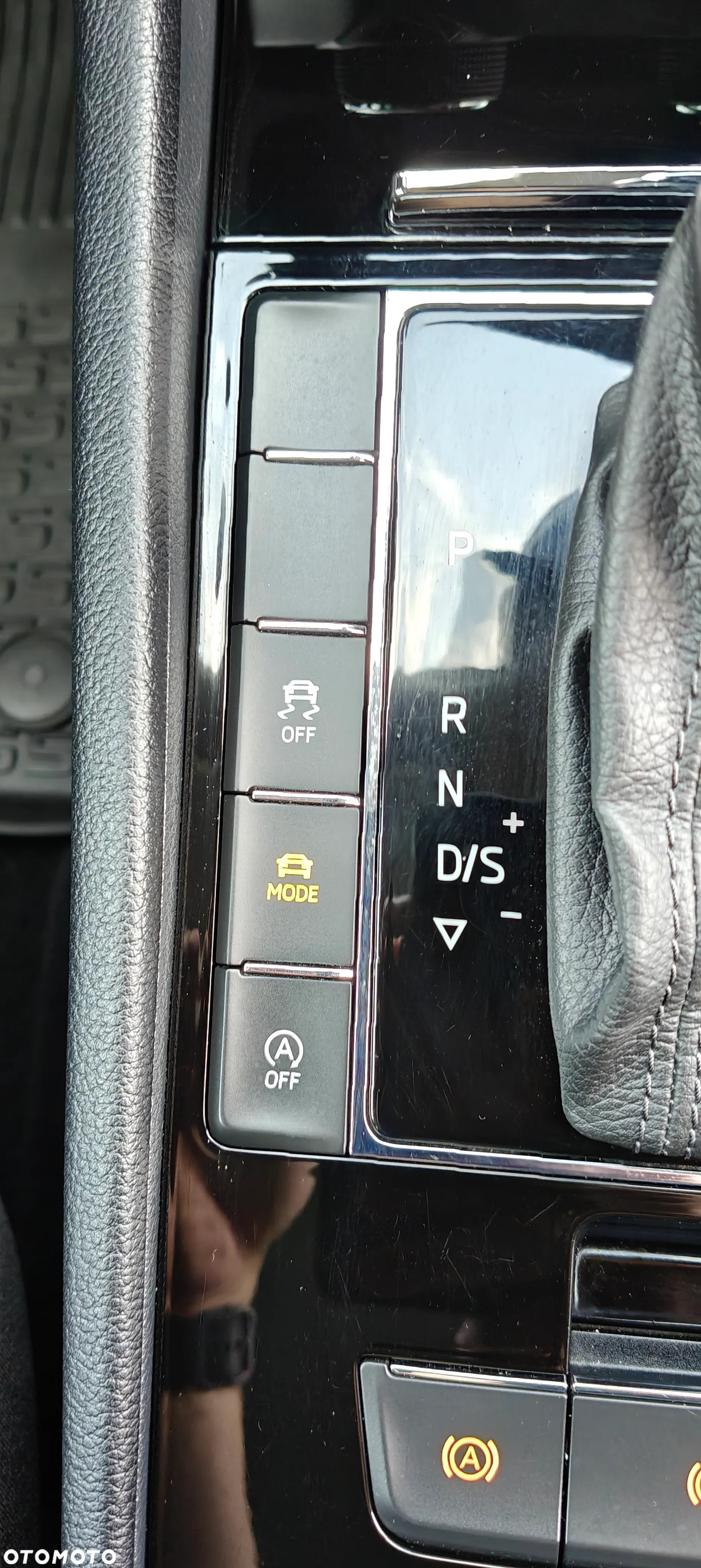 Skoda Superb 2.0 TDI Style DSG - 27
