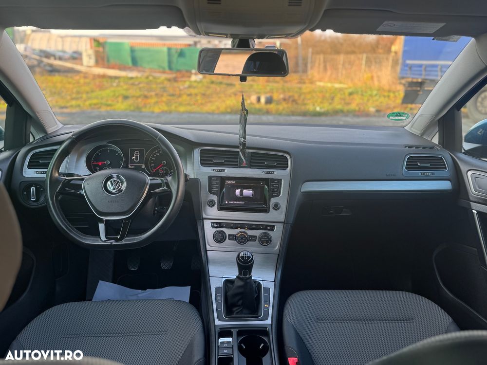 Volkswagen Golf 1.6 TDI BlueMotion Technology Comfortline - 14