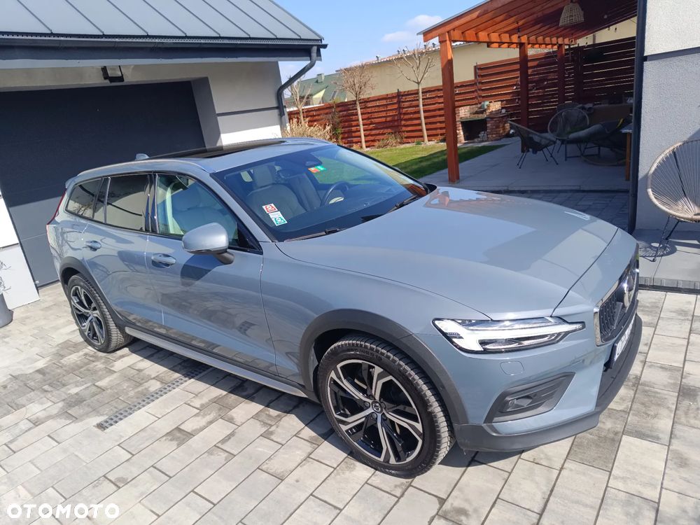 Volvo V60 Cross Country Plus B5 B AWD - 8