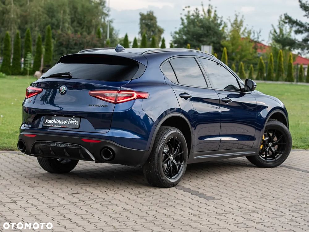 Alfa Romeo Stelvio 2.0 Turbo 16V AT8-Q4 Executive - 11