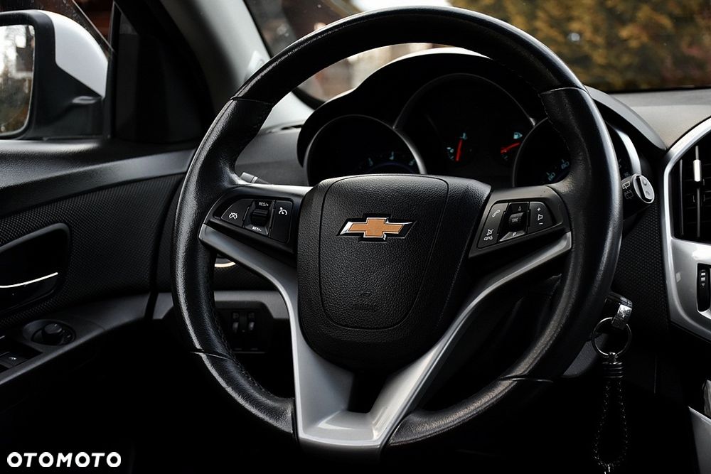 Chevrolet Cruze 1.6 LT+ - 20