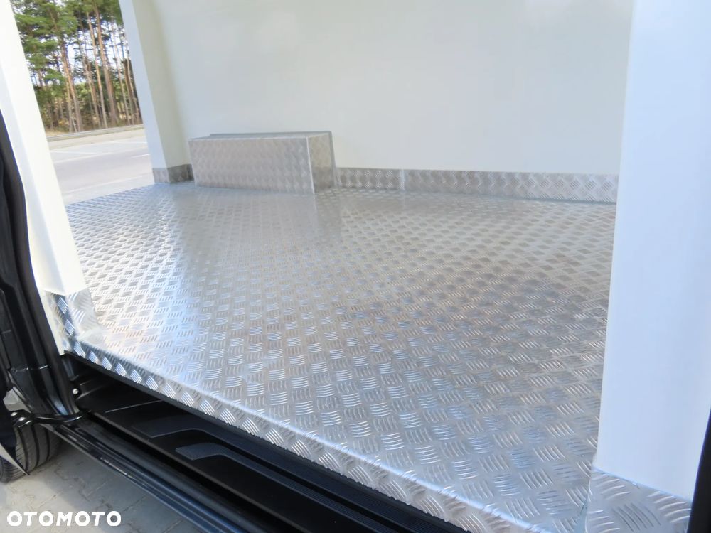 Mercedes-Benz Sprinter 319 CDI V6 3.0 CDI 190 KM Automat 7G-Tronic 4X4 Chłodnia -30*C Agregat Chłodniczy Rozstaw Osi 3665 mm Ładowność 1067 Kg WZMACNIANY Przebieg 10 Tys Km Jedyny Taki UNIKAT Stan NOWY Jak Z Fabryki POLECAM - 23