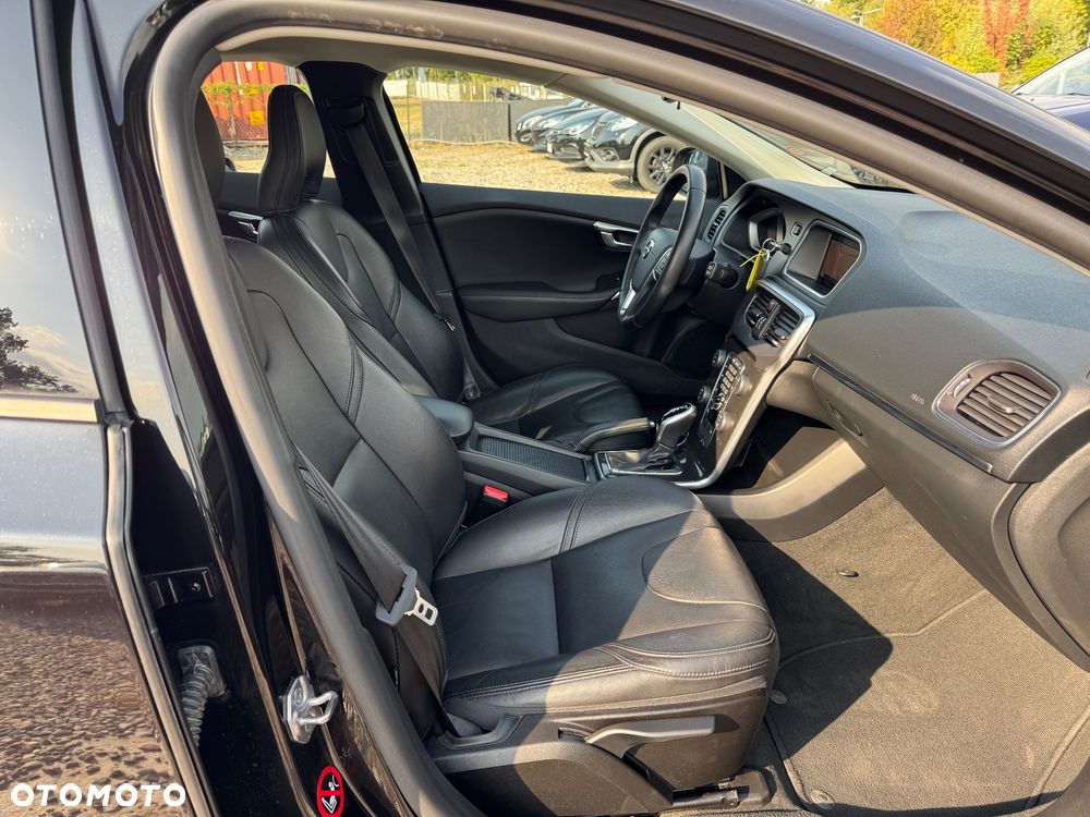 Volvo V40 D3 Drive-E Momentum - 25