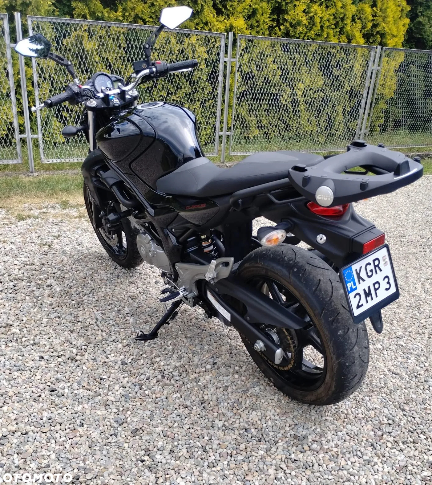 Suzuki Gladius - 11