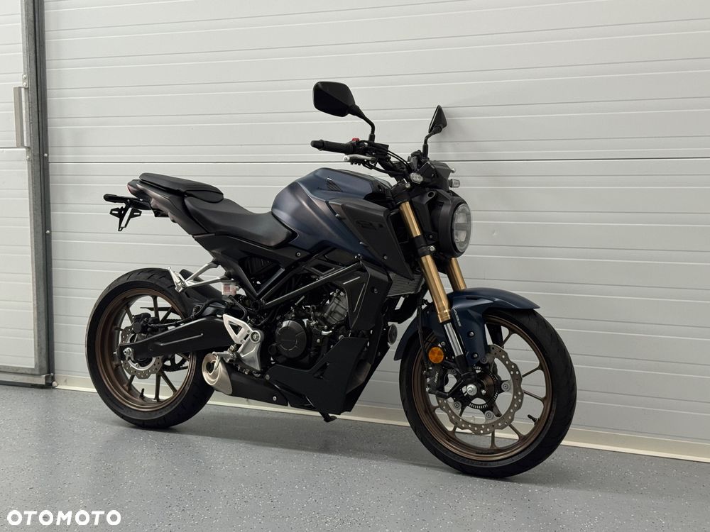 Honda CB - 1