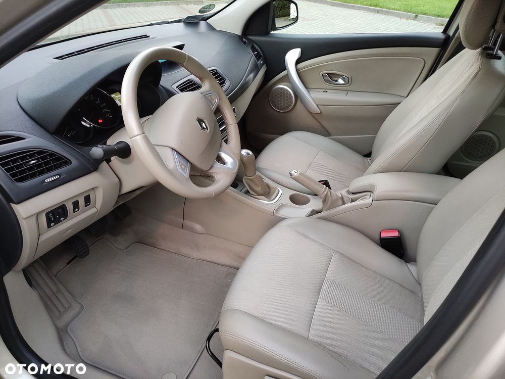 Renault Fluence 1.6 16V Privilege - 6