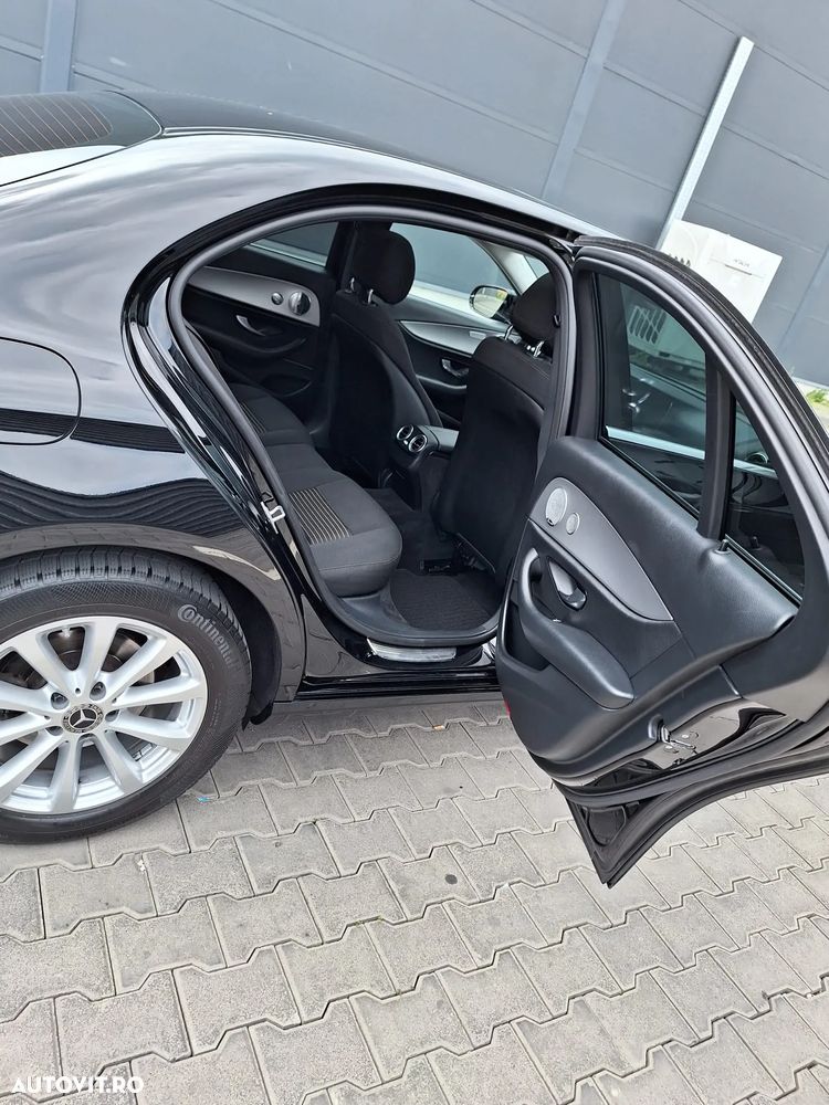 Mercedes-Benz E 220 d 9G-TRONIC - 25