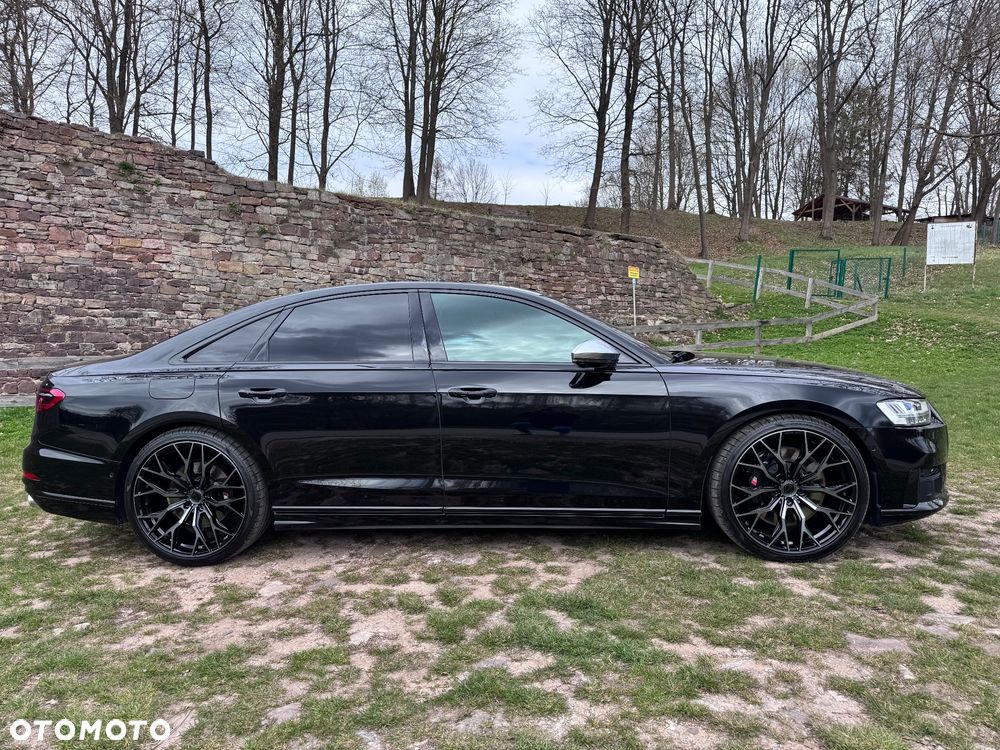 Audi S8 - 4