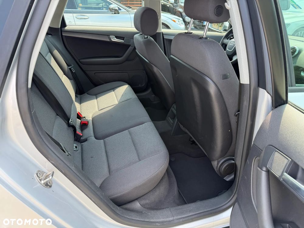 Audi A3 Sportback 1.6 Attraction - 33