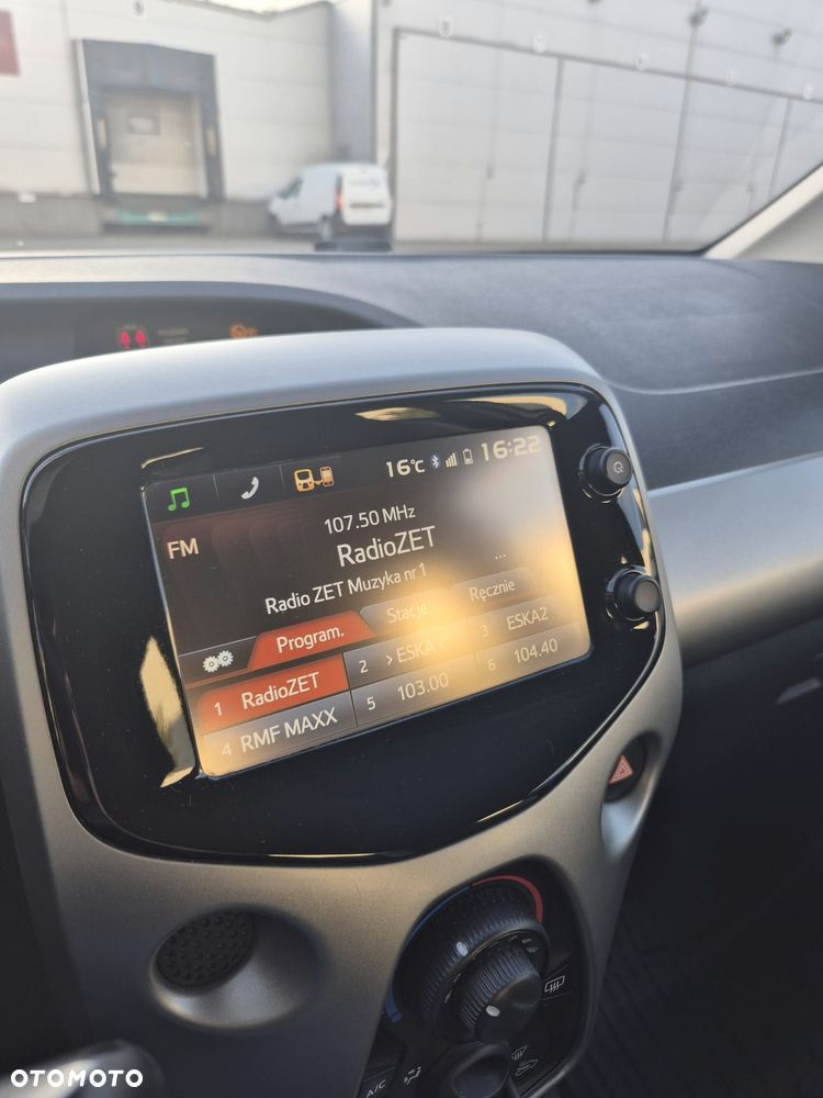 Toyota Aygo x-play - 12