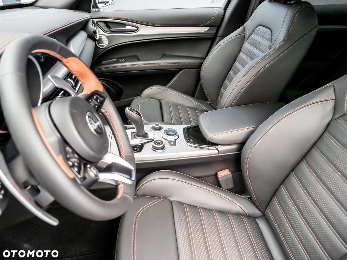 Alfa Romeo Stelvio 2.0 Turbo Intensa Q4 - 26